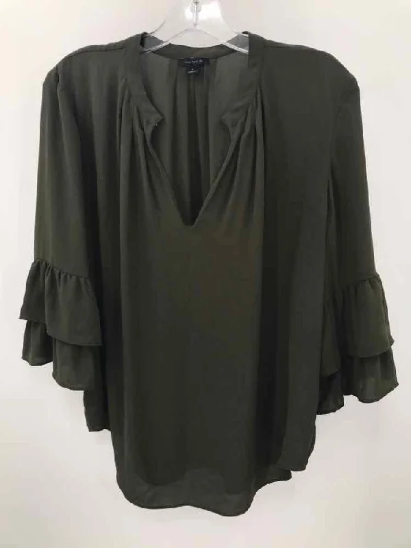 Pre-Owned Ann Taylor Green Size Medium Blouse Collared Satin Blouse