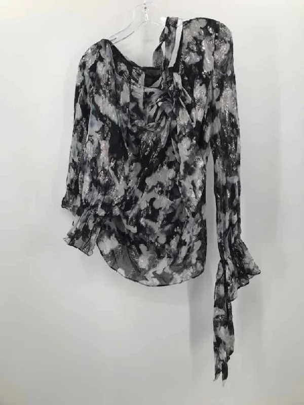 Pre-Owned Chelsea and Walker Black Size 4 Blouse Lightweight Floral Blouse