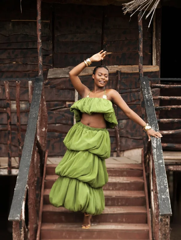 Ivory Afrikaan Tinuda Set with Bubble tiered skirt and a bubble crop blouse Stylish Wrap Blouse