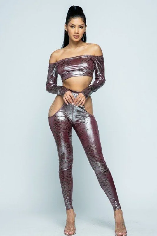 Snake Foil Print Off Shoulder Long Sleeve Top With Waist Band Under Side Cut Open Pants Set Classic Cropped Pants