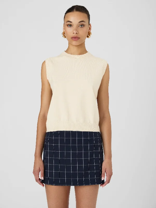 Cosysoft Sleeveless Sweater Vest Welt Pockets Slit Pockets Flap Pockets