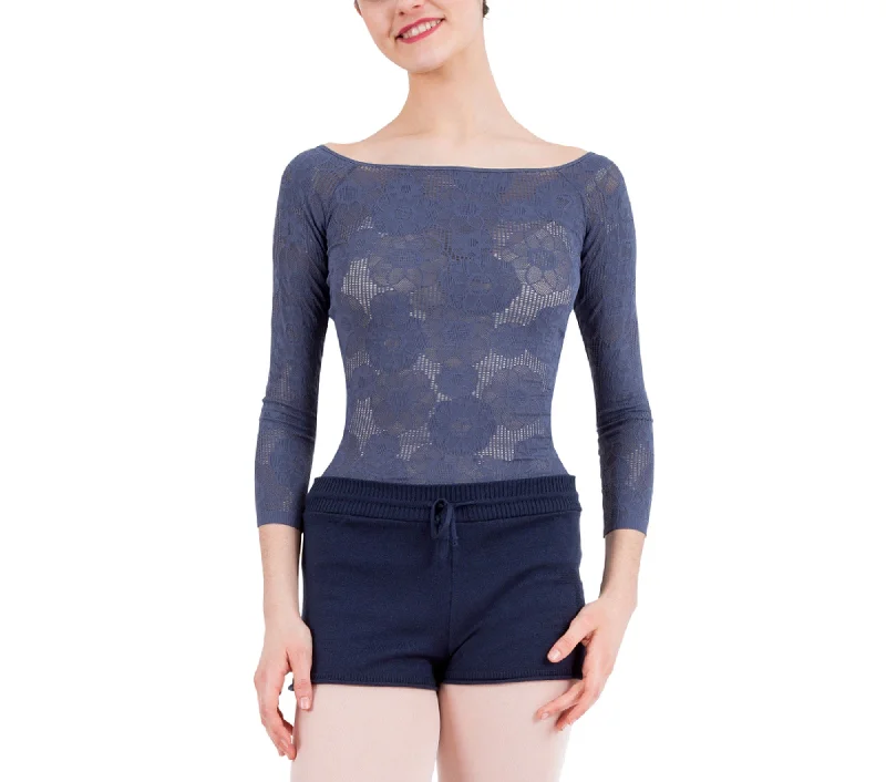 Long sleeves top in rosette lace