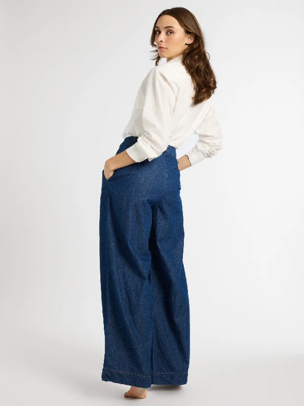 Hepburn Pant in Greenwich