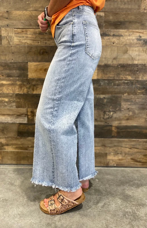 Workin' It Cropped Flares